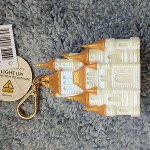 New Bath & Body Works  DISNEY PRINCESS LIGHT-UP CASTLE POCKETBAC HOLDER